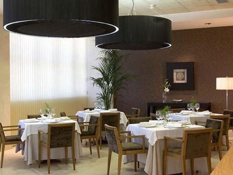 Cortes De León Restoran fotoğraf